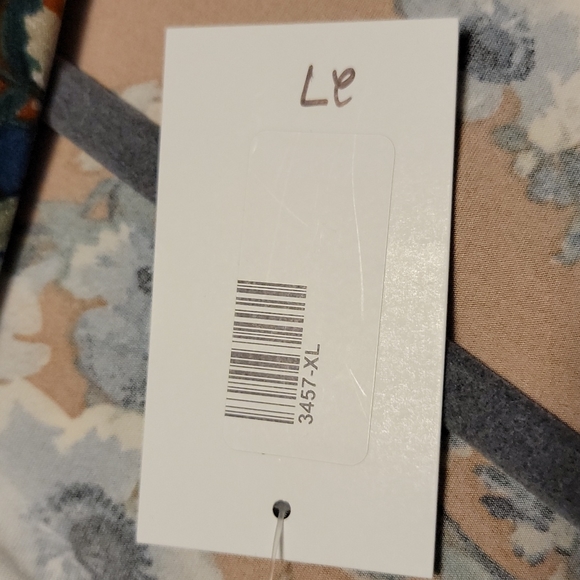 Floral Cover up 🌸🌺 - Picture 7 of 7